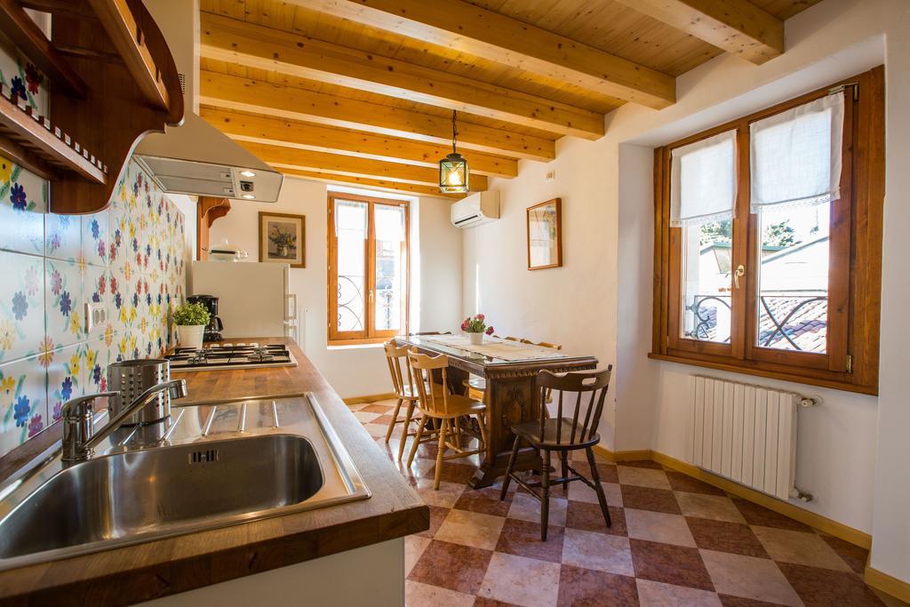 Le Camerine Apartment Water Front Toscolano Maderno Exterior photo