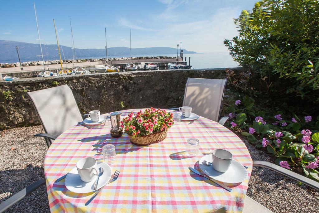Le Camerine Apartment Water Front Toscolano Maderno Exterior photo